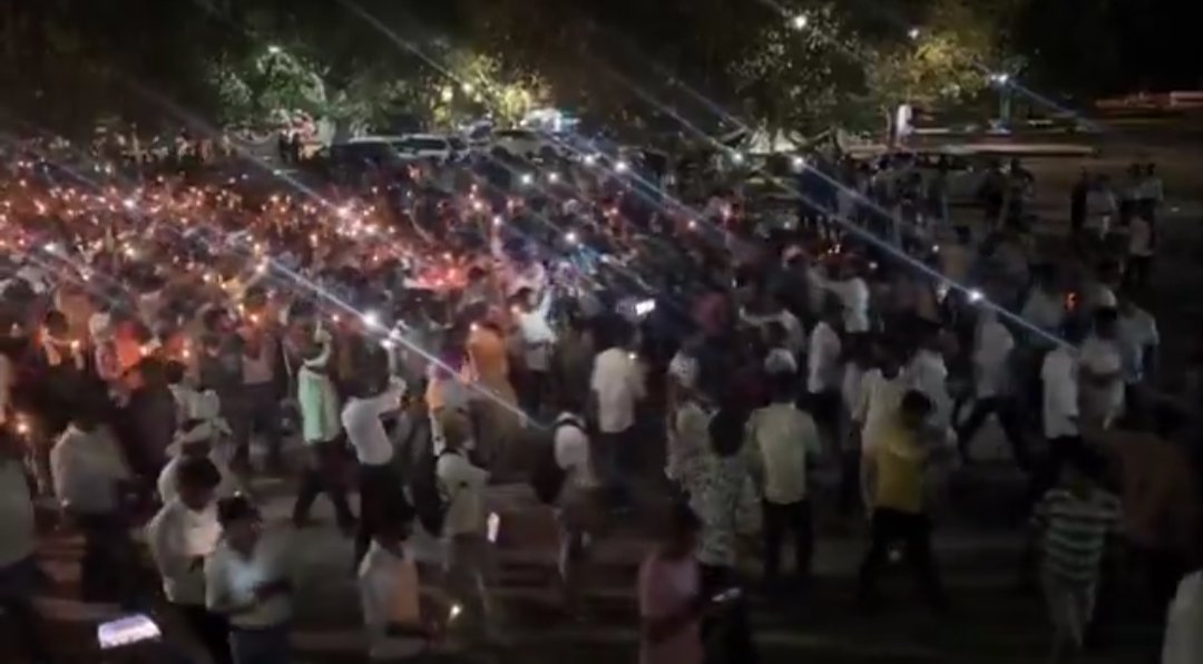 psunionup's tweet photo. पंचायत सहायकों की मांग किसी ऐशो-आराम की मांग नहीं है।

हम सिर्फ इतना चाहते हैं 
कि हमारी मेहनत का ऐसा मानदेय मिले 

जिससे हम अपने परिवार का सम्मानपूर्वक पालन-पोषण कर सकें।

#पंचायत_सहायक_संघर्ष

@CMOfficeUP https://t.co/e3IXrmbvVi
