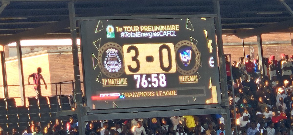 nyotatv's tweet photo. #tpmmedeama 

#TPMazembe vs #MedeamaSC

Les buteurs du côté TP Mazembe 
3' PATRICK MWAUNGULU
19' KAZEMA BASO
77' PATRICK MWAUNGULU 

#Nyotatv https://t.co/i1RLX5xIQ3