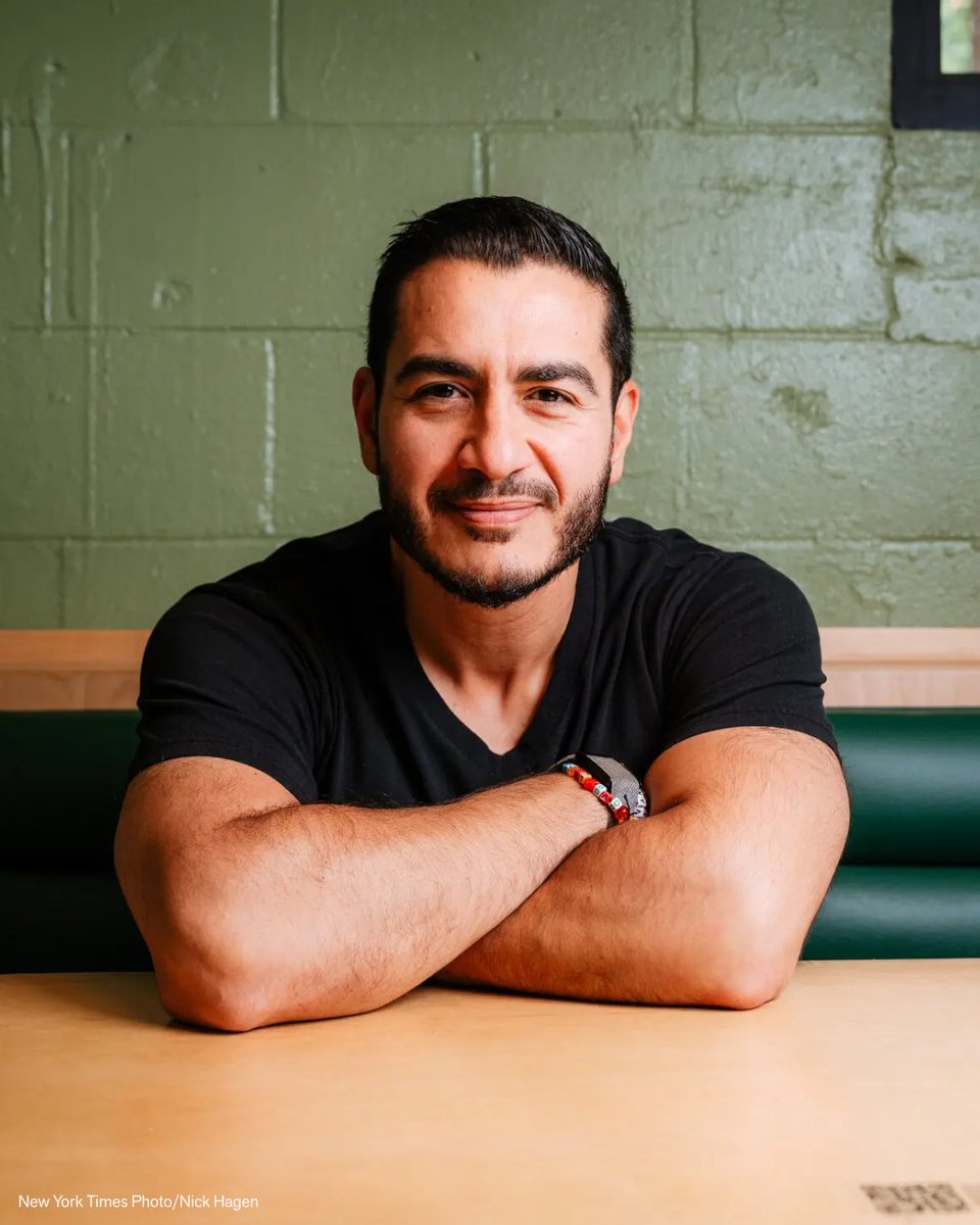 TheDemocrats's tweet photo. 52 days until we send Abdul El-Sayed to the U.S. Senate 💙 https://t.co/d3y0FNpLBR