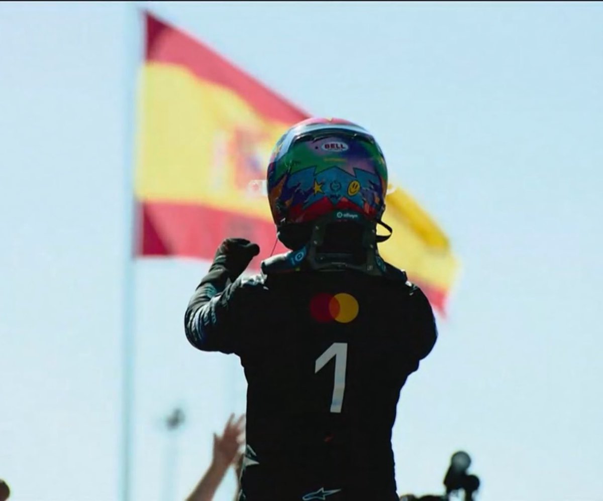 Auryyy_07's tweet photo. LANDO NORRIS. NUMBER 1. https://t.co/lVG21GTlYn