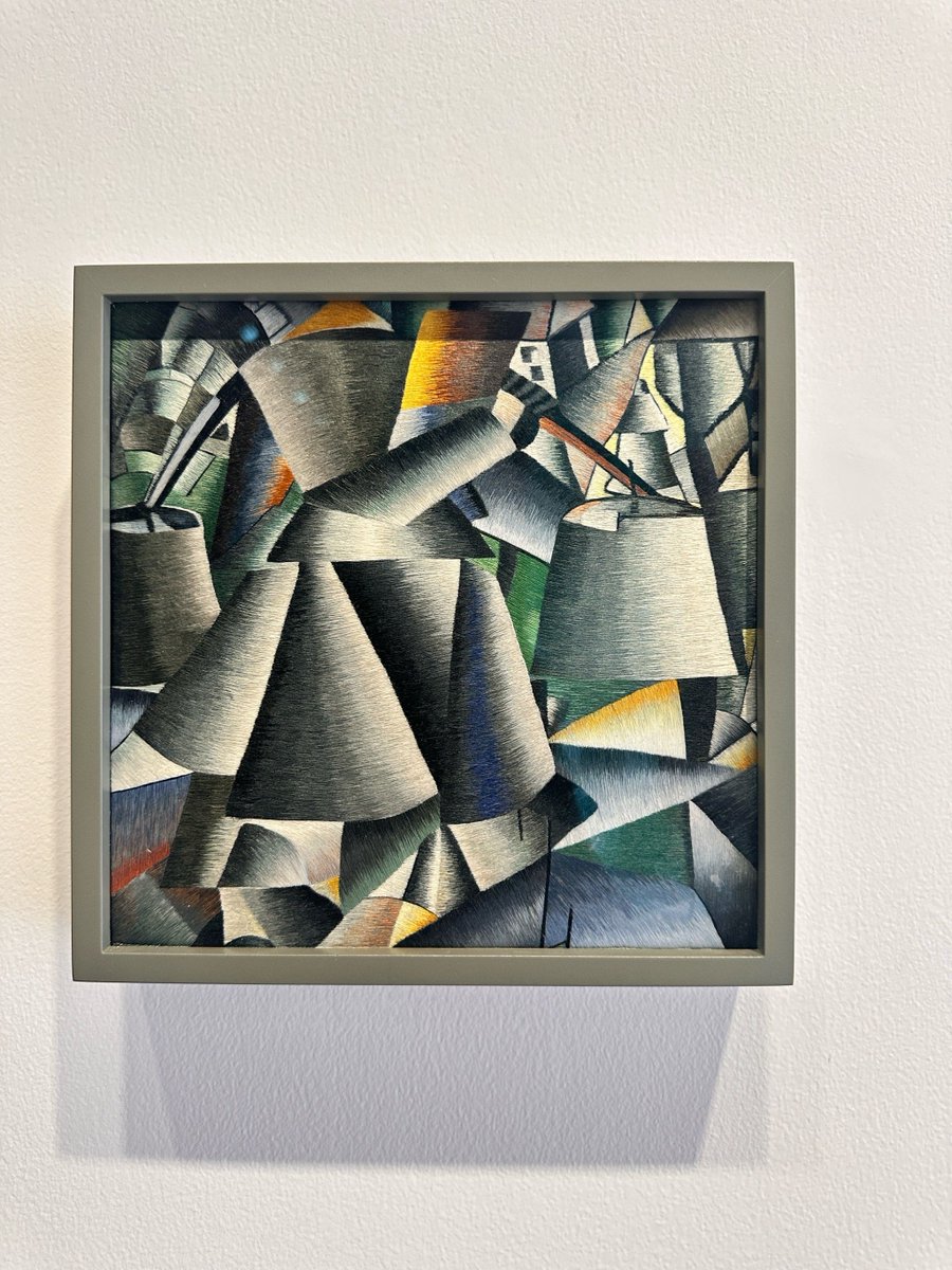 KieraTrear's tweet photo. [Visita la galería hoy! Exposición de arte contemporáneo con obras vibrantes que te harán vibrar. No te lo pierdas, la entrada es gratuita hasta fin de semana!]， https://t.co/TlmD7fp88k