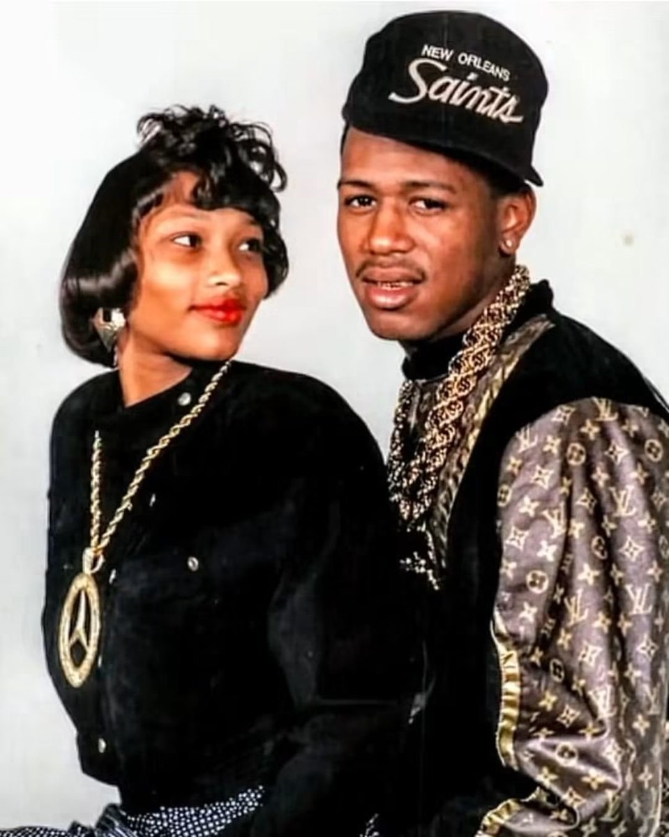 Tosen_Kaname_'s tweet photo. Louis Vuitton outfit similar to Eric B. and Rakim’s iconic Gucci outfits worn on the Follow the Leader (1988) album cover.  

#NOLIMIT
#MASTERP
#DAPPERDAN 
#LOUISVUITTON https://t.co/MimxuCUahX