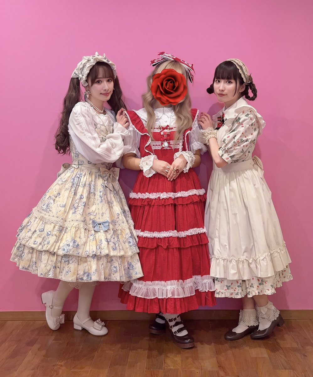Iria_Claret's tweet photo. 🍒紅茶教室テタタン×まゆかわいいお茶会🍓
コトリコ様とまゆろん様にティーレッスンやポージング講座をしていただき、とても勉強になりましたし楽しかったです✨ お二人との念願のスリーショットも撮れて感激です💖 お話しもできて、とっても幸せな時間でした🎀
#まゆかわいいお茶会
#紅茶教室テタタン https://t.co/ytzGFudzco