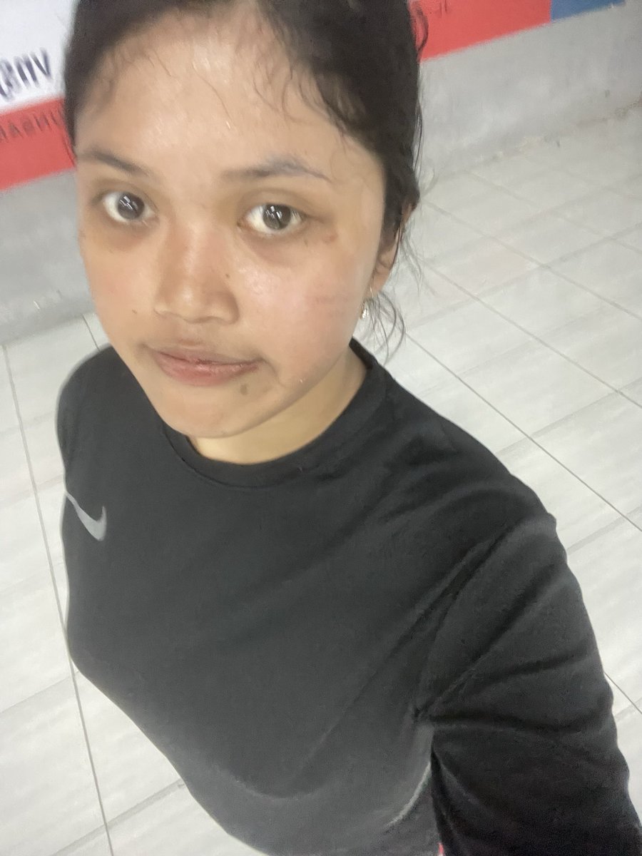 nanauyqs's tweet photo. No makeup ,becauseee afterr workout https://t.co/shpImQFFFf
