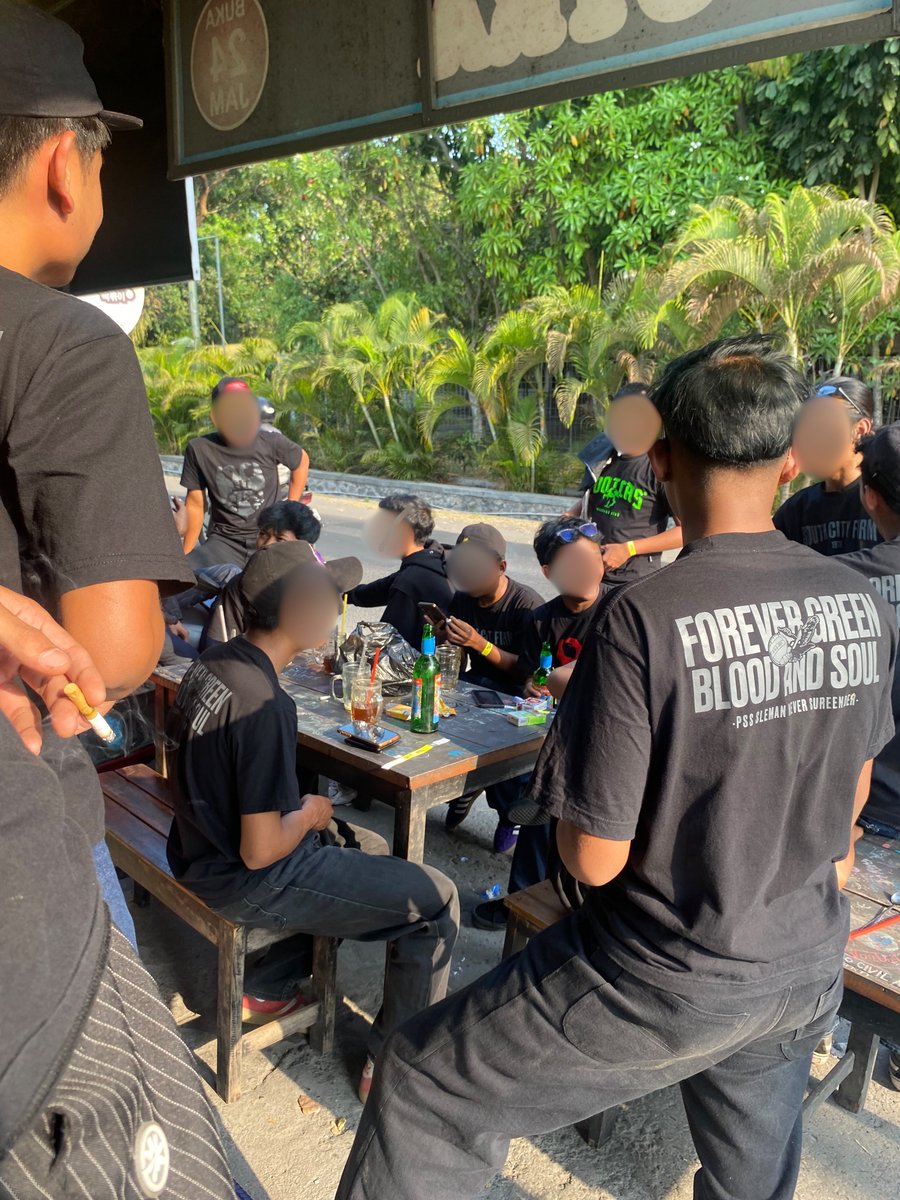 SCF1976_'s tweet photo. BACK TO BLACK OUR BOYS IS BACK❗️ https://t.co/MebuVVGmHv