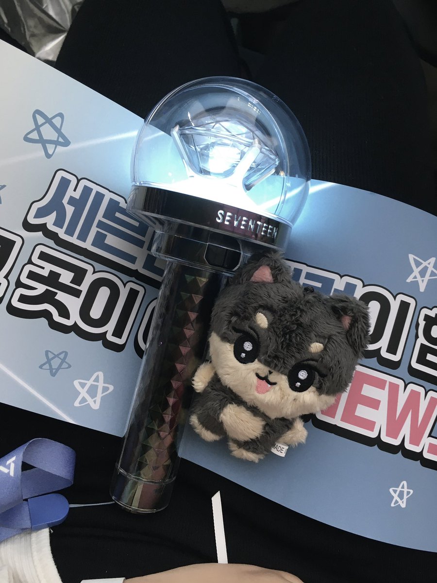 46xbunnii's tweet photo. IN MY ___ WORLD 🆕🗽❕❕ https://t.co/7bmfeJXGNw