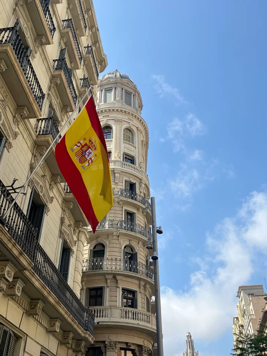 thebaddcst's tweet photo. khy's camera roll:       
                               
earlier today, landed in spain https://t.co/JjsT8ywHOZ