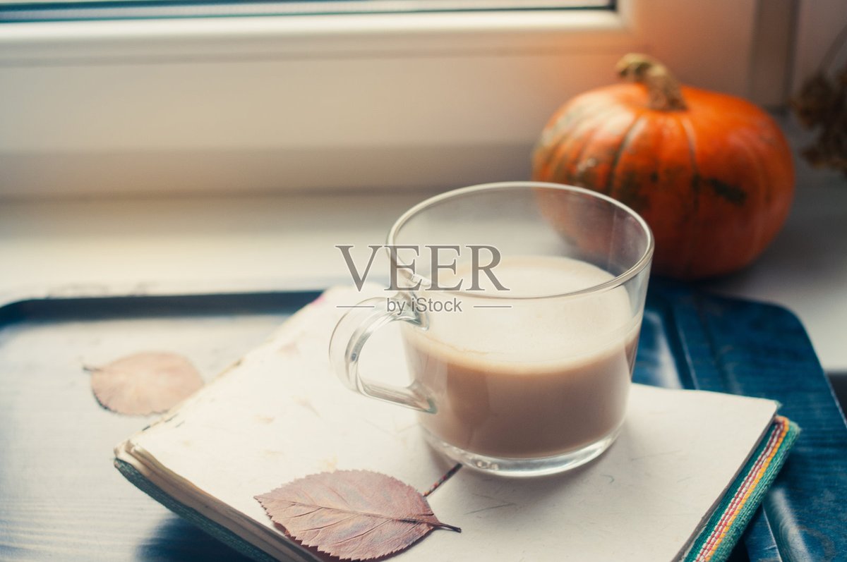 moorr893190's tweet photo. Perfect morning desk setup: minimal, cozy, ready to tackle the day with a warm latte, a fresh notebook, and zero clutter. #DeskVibes #WorkFromHome https://t.co/85hZbkSKhb