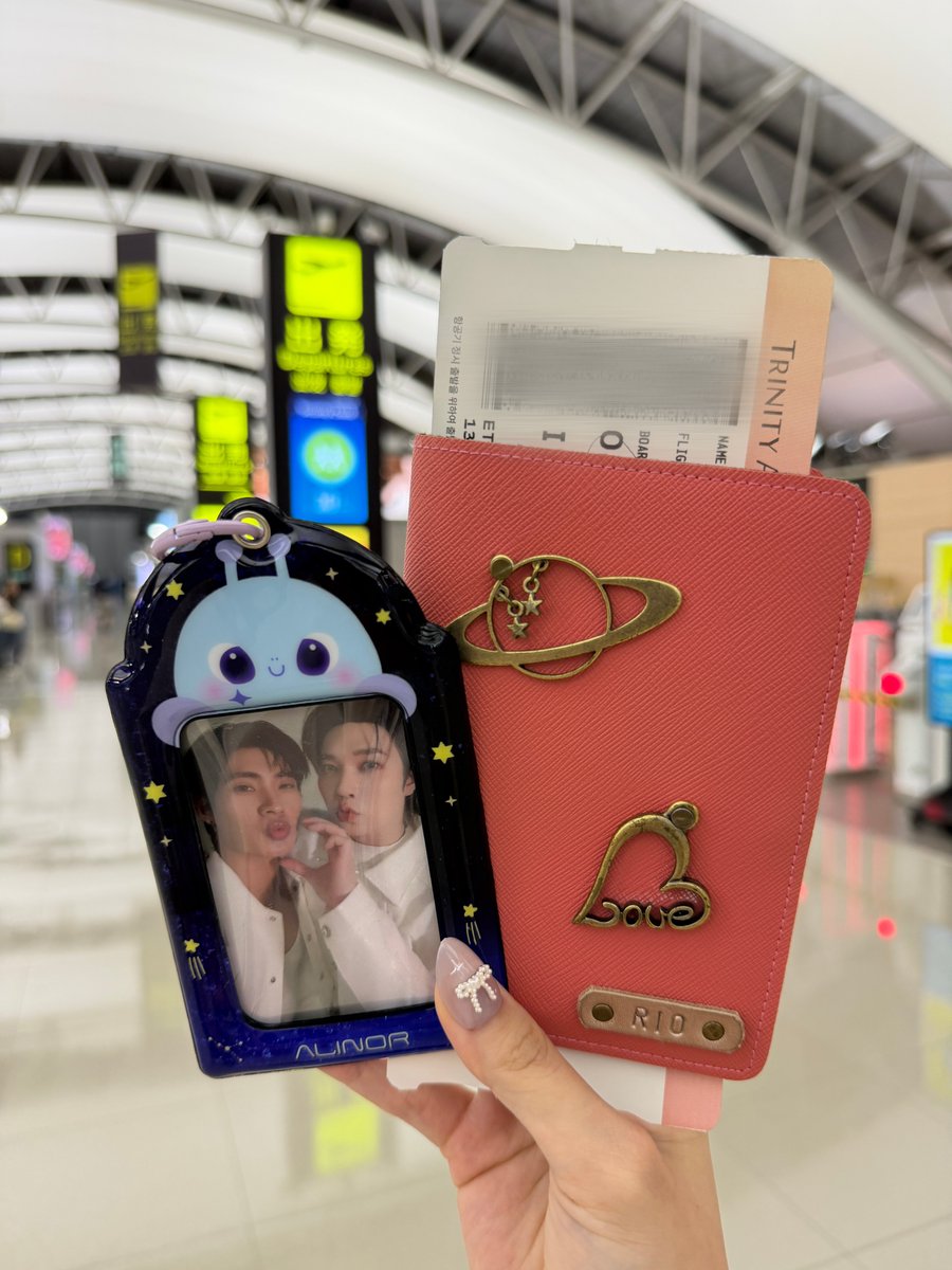 dmdloveRi's tweet photo. 初渡韓✈️🇰🇷💞
FMもだけど最近会えてなかった韓国の友達とも会えるのが本当に楽しみ(* ॑꒳ ॑* )
See you tmr~ TTY & my friends🫶🏻🎀
#TutorYim #TutorKrp #mynameis_yim https://t.co/IhyGku9qll