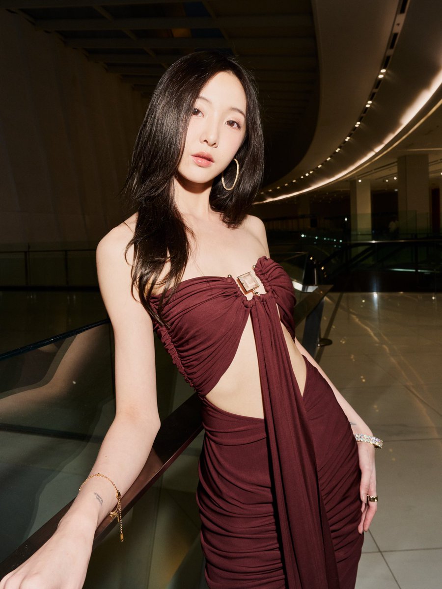 ticha_nnn's tweet photo. เนเน่กับชุดของ Exhibit โคตรจะถูกต้อง มันแบบคู่สร้างคู่สมอ่ะแม่ 

GODDESS NENE X MINT AWARDS 2026
#NenexMintAwards2026
#MchoiceMintAwards2026 https://t.co/Ud39m2f50N