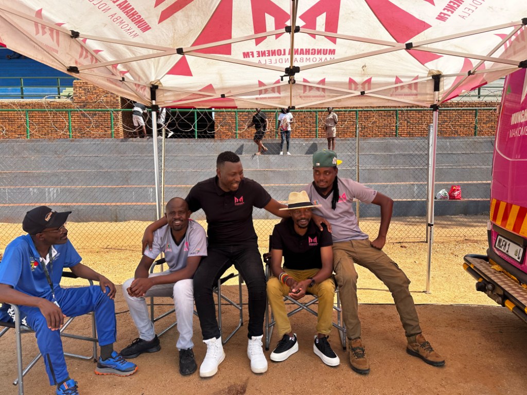 Munghana's tweet photo. Munghana lonene FM yi seketela Greater Giyani Municipality Mayor's Cup final a Giyani Stadium. https://t.co/oaEIDsh6VJ
