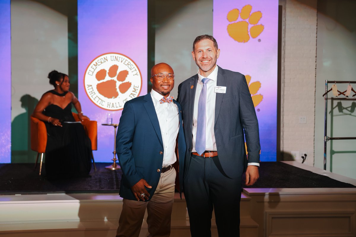 ClemsonTrackXC's tweet photo. Congratulations to Brianna Rollins-McNeal &amp; Coach Tevin Hester on being inducted into the Clemson Athletic Hall of Fame! https://t.co/6pevHHGDxV