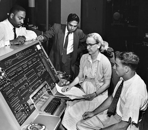 talented_obot's tweet photo. So its true a woman was the world first computer programmer in history. 

Finding it hard to believe, what where the men doing ?😹 https://t.co/CRaujGSI0S