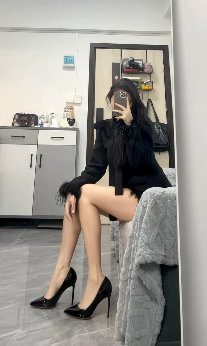 AlexanderSkugsf's tweet photo. 大脚男娘🙃 #男娘 #伪�� #TS https://t.co/tT1D1YYKml