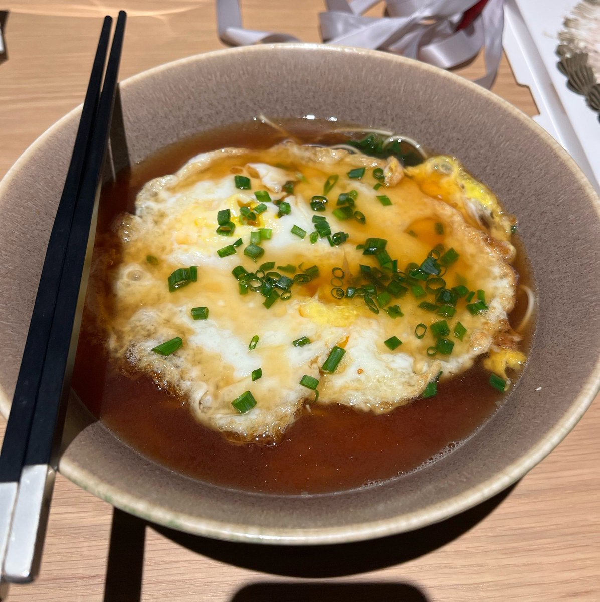 cozyc194957's tweet photo. Just found the best hidden ramen spot in town! Rich tonkotsu broth, springy noodles, and perfectly soft-boiled egg hit different on a rainy Tuesday. 10/10 would recommend https://t.co/JZC8kfLEIO
