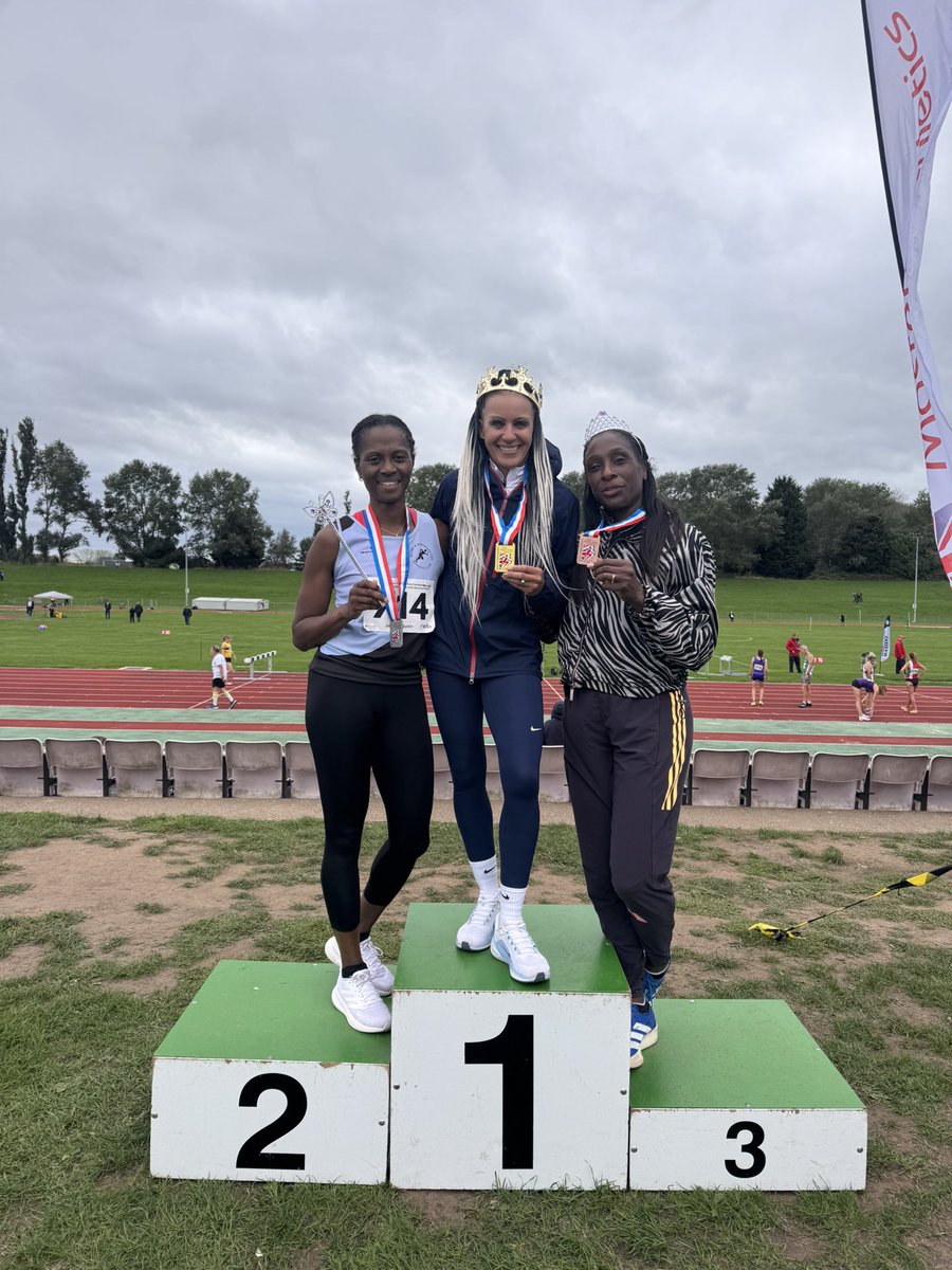 michthomas524's tweet photo. Season’s best 13.8 and bronze 🥉❤️🩹
After injury and surgery, this podium means everything. Every setback made me stronger.
Grateful to be back doing what I love. 🙏❤️
The comeback is just beginning. 💪✨
#ComebackStronger #SeasonBest #13Point8 #BronzeMedal #NeverGiveUp #StrongerEveryDay #Grateful #RoadToRecovery #MastersAthletics #WomenInSport #NextChapter
