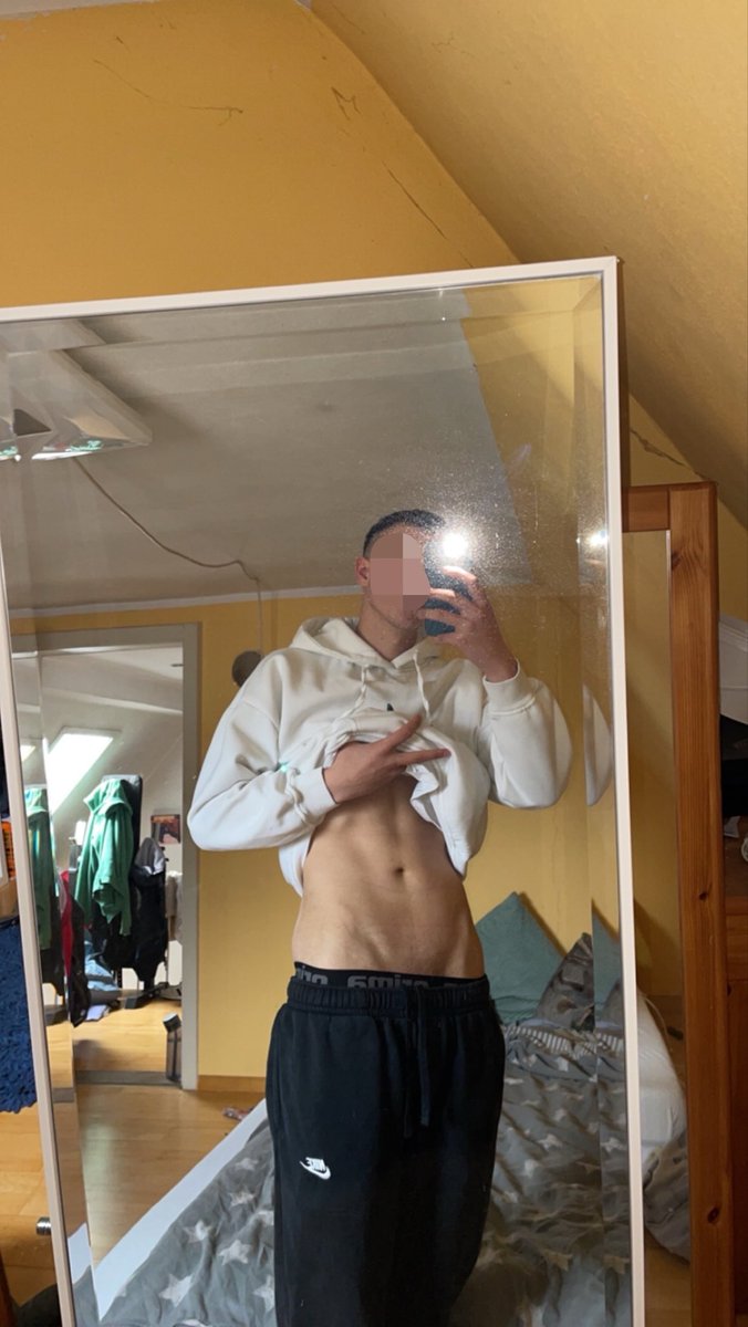 linusuncut's tweet photo. Retweet if you want to see more https://t.co/DRxWAN3iHx