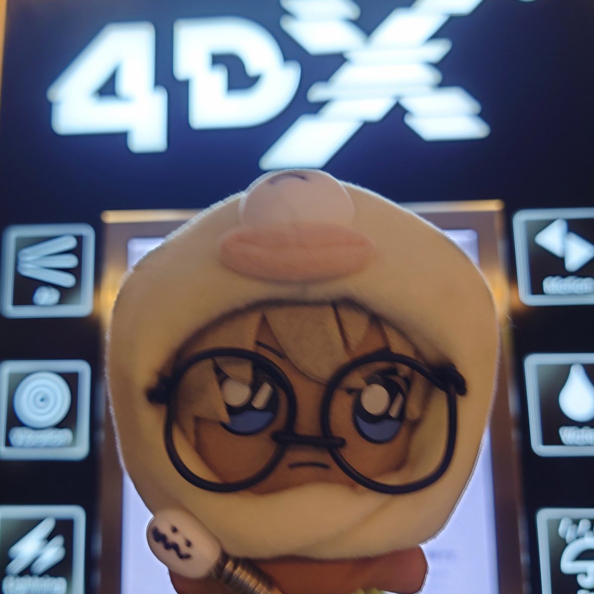 maiko_pocket's tweet photo. 18回目を予約した🎥

色んなことがあったなぁ〜
とにかく4DXは尋常じゃないほど揺れた！全力で🚣‍♂逃げるとことか🌀のとことか会場中から笑い声が上がったレベルで激しかった
楽しすぎて最高だった‼
「たくさんの思い出をありがとう」と伝えてくるぞー‼ https://t.co/j4R0DaccxE