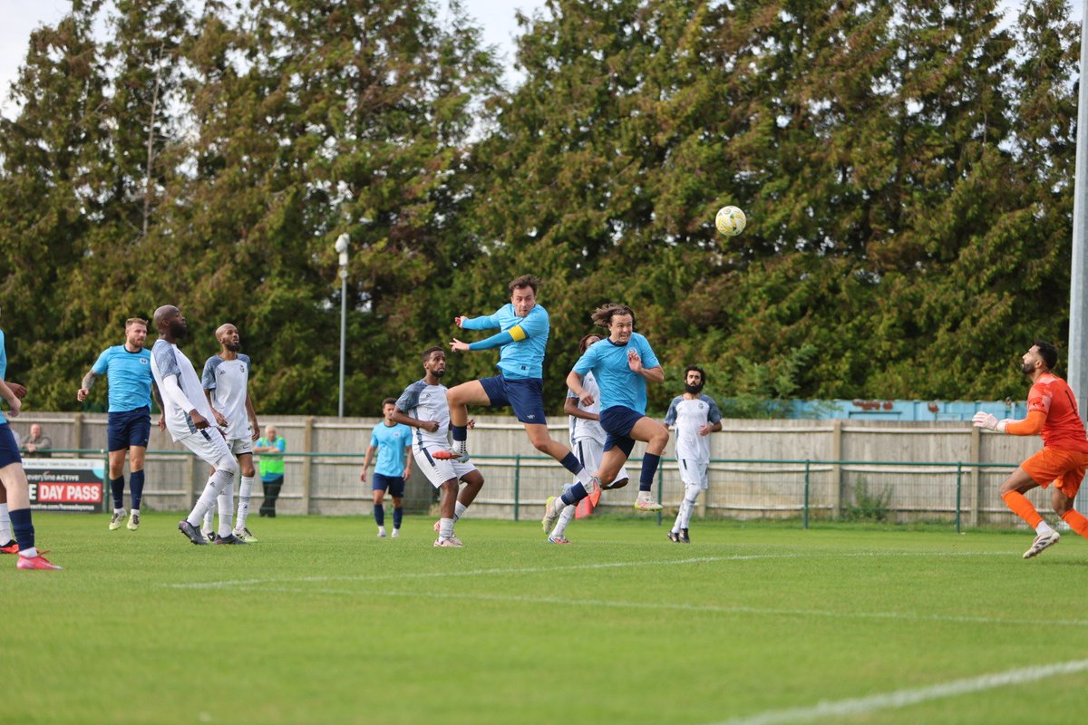 DunstableFC's tweet photo. JAKE WHAT A HEADER ⚽
NOW IT'S 4

@GLphotography14 I @LionSportswear

#WeStandTogether #youareenough https://t.co/JLCwDaLJSk