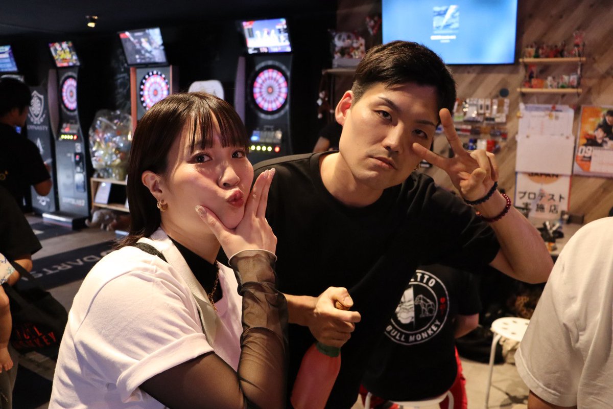 Orsetto_darts's tweet photo. 本日ご参加いただきました
皆様!!ありがとうございましたっ🥹
本当に皆様のお陰で2周年を
迎えることができました!!
いろんな所のオーナ様もお店
あったのに本当に感謝です🥲!!
県外から来てくださった方も
本当にありがとうございます😭
そして、いつもオルセットを
愛してくれている常連様♥🙏
本当にありがとうございます🥺🥺🥺
これからも皆様に愛される
お店作りをしていきたいと思っております😭
今後ともオルセットを
よろしくお願い致します🥹
本当にありがとうございましたっ🥰
本日の写真、コメントに貼っていくので
こちらから是非保存お願い致します🙇♀️