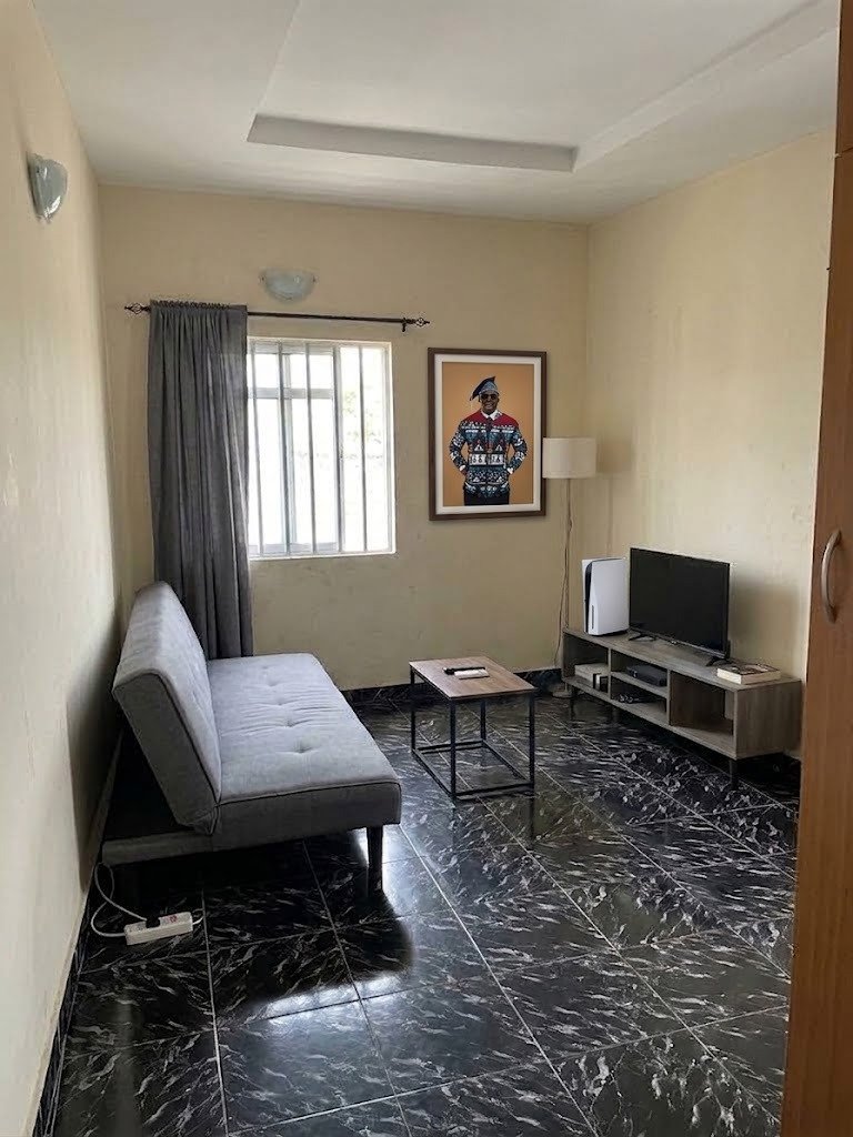 biggestposh's tweet photo. I don finally move in 🥹🏠
The house is set, PS5 is ready… now I just need a few people to come and lose gracefully  just like Pride of London🎮😭😂 https://t.co/QqcnDMv3c6