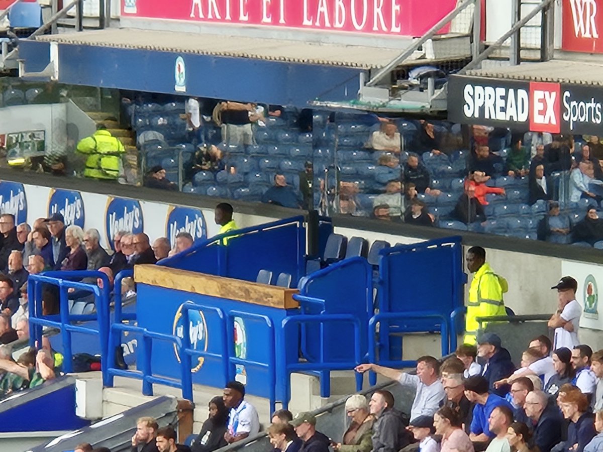 s_m_gill's tweet photo. 75th minute at Ewood and Rovers 2-1 up. DIRECTORS box very telling. #pashaout #gestedeout #sacktheboard #enoughisenough #Rovers https://t.co/03o8InCNw2