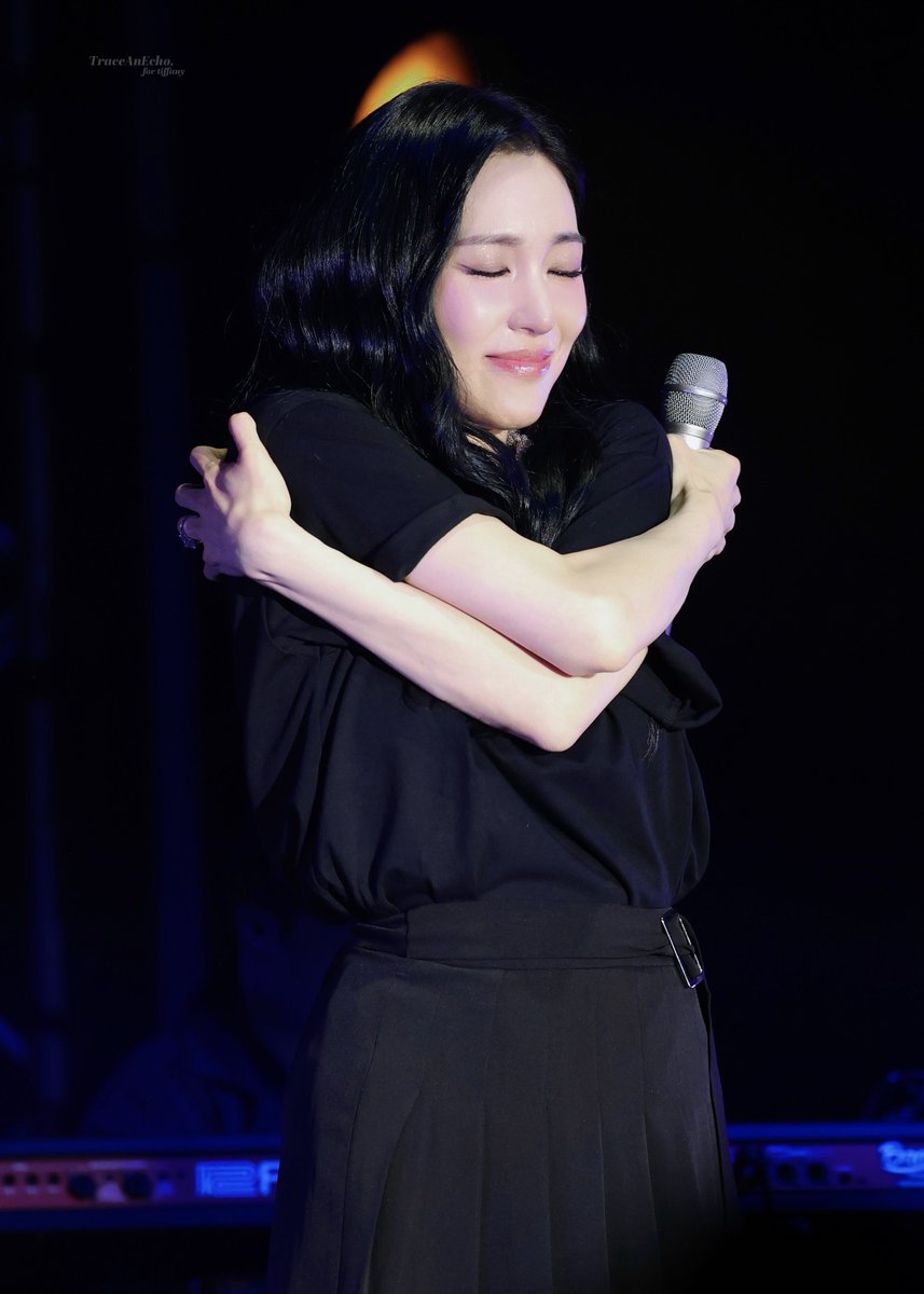 traceanecho's tweet photo. 260912 Edge of Calm Tour in Hong Kong💖

THE EYE SMILE🥹

#TiffanyYoung
#티파니
#EdgeOfCalmTour
#EdgeOfCalmTour_HK https://t.co/BshqulwgXV