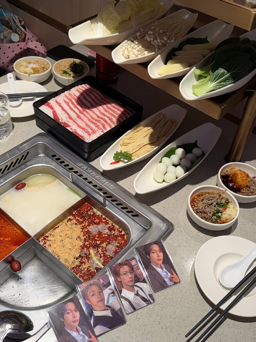 YUBIN_32's tweet photo. 라이즈 3주년 ㅊㅋ🫰🏻 https://t.co/y3VWFEcIZN