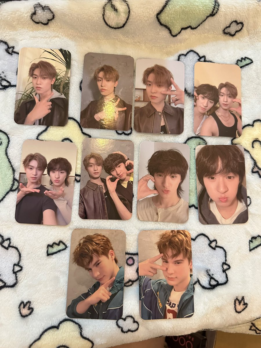 in_nnd's tweet photo. WTT | Selfie unknown lover 

หาแลกการ์ดเซลฟี่เขาชื่ออันวาร์คั้บ
เรา: รูปซ้าย (1)
คุณ: รูปขวา (2)
นัดรับสยาม จุฬา สะพานควาย ได้คับ
ส่งปณก็ได้คับ🚚📦

หรือใครมีการ์ดน้องก้องอื่นๆทักมาเสนอได้เลยนะค้าบ🫶🏻

#ตลาดนัดdmd #ตลาดนัดโทมัสก้อง #ตลาดนัดดูมันดิ https://t.co/VVMZSNWsSU