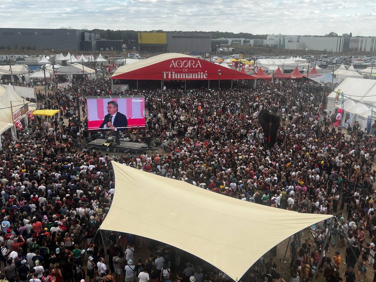 SynergiePop's tweet photo. 🟣🔻- Coup d'État chez les rouges ? 

​Deuxième jour où @JLMelenchon surpasse la #FetedelHumanite.

Panique totale au #PCF. En interne, plusieurs cadres préparent déjà leur ralliement : "C'est le seul qui peut gagner en 2027".

​Le PCF est-il devenu une simple filiale de LFI ? https://t.co/fcyKihwz2E