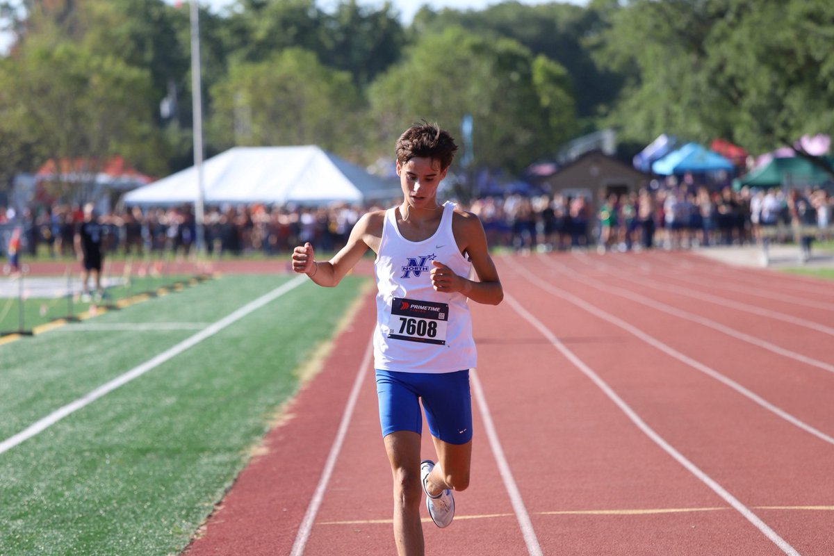 MSHeartland_'s tweet photo. St. Charles North’s Sam Hill continues his hot start to the 2026 season!! He rolls at the Harvey Braus Invite in 14:41!! His North Stars crew wins tie breaker over Hersey - 34 pts https://t.co/BiRPAgm36N