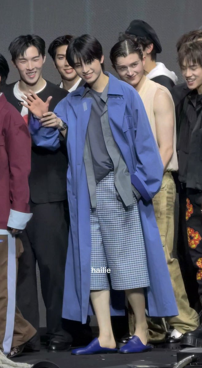 imyourwanderer's tweet photo. น่ารักตั้งแต่หัวยันเท้ามีอยู่จริงอะ 555555555555 https://t.co/tXWUlDCuBm