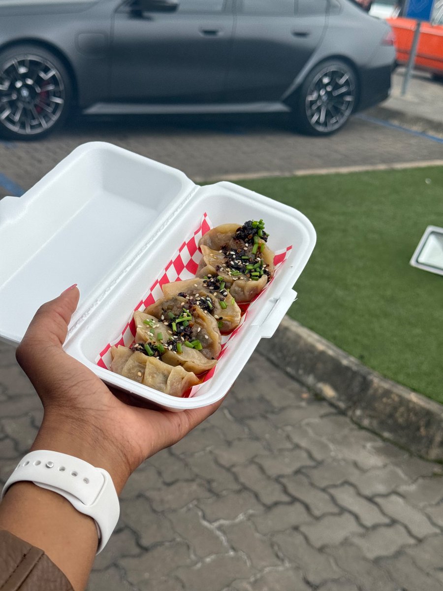 konkemzila's tweet photo. me: complains about weight gain…

also me: … https://t.co/KsSKeqDf79