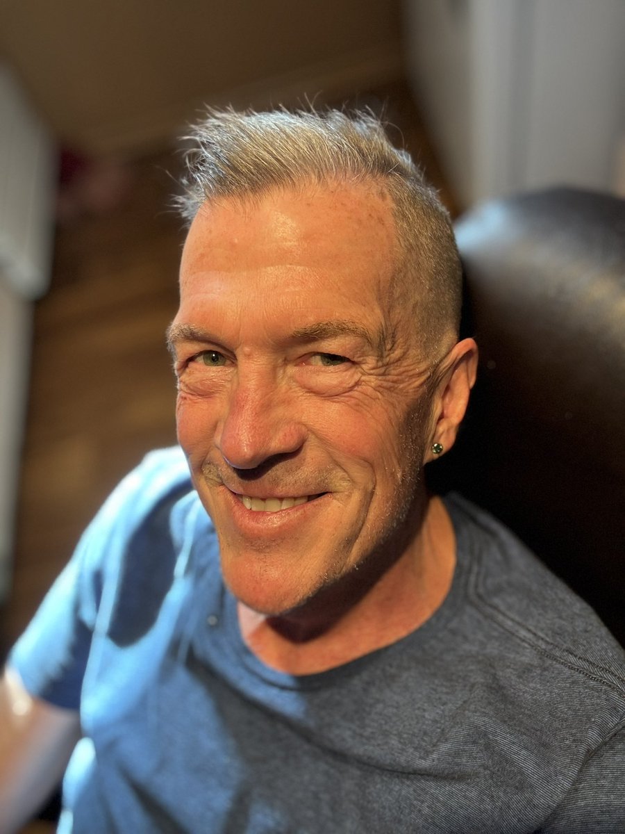 PromoHomoTV's tweet photo. Thank you @dominicfrank of @cutbarberps for the fresh cut! https://t.co/sfCpul9YAN