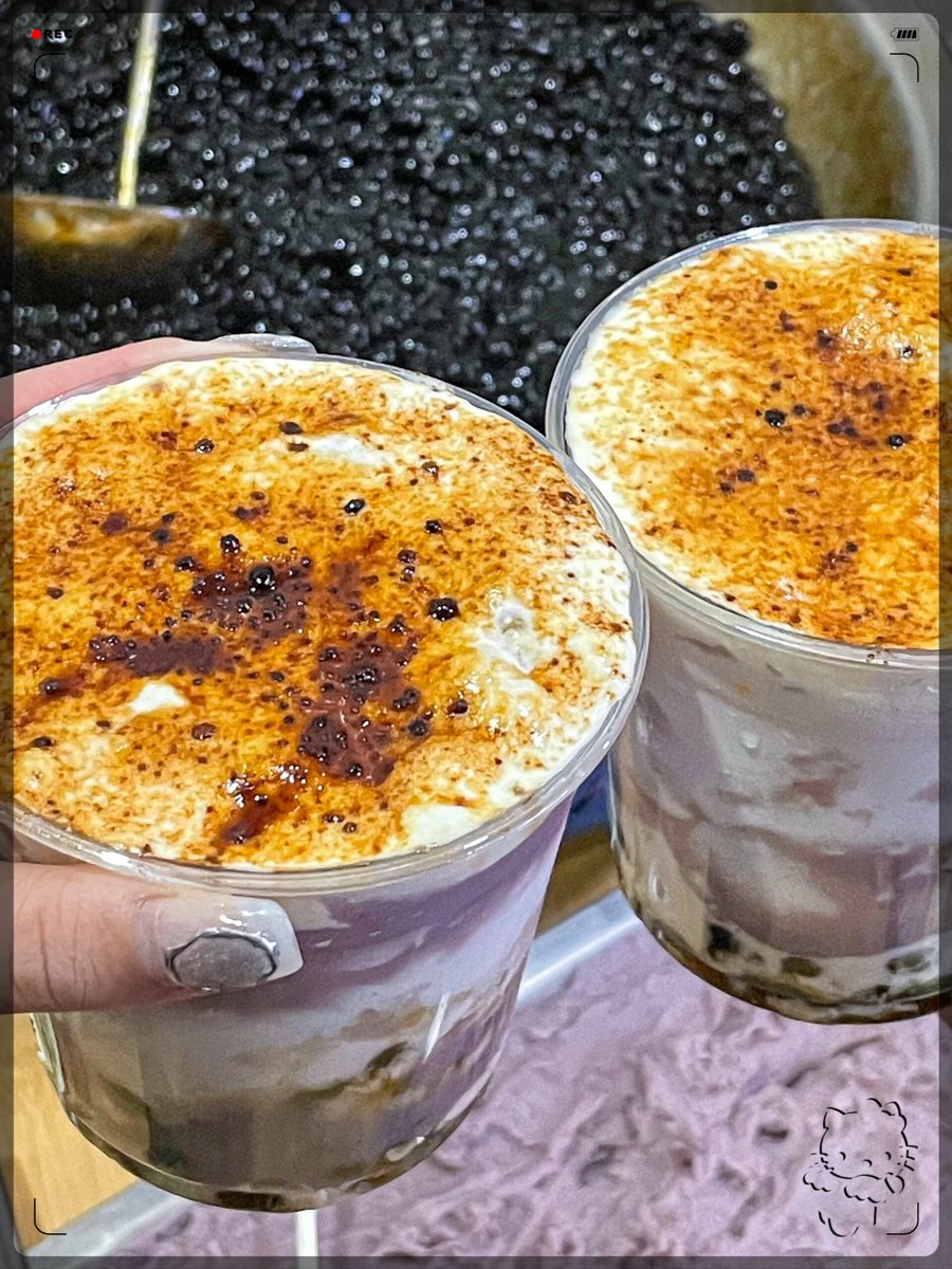 grayp631098's tweet photo. Midnight snack win: warm taro milk tea with chewy pearls, the perfect pick-me-up after a long day! ， https://t.co/YdeveZYFLj