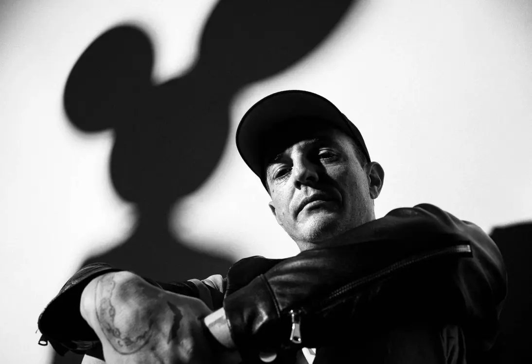 mau5cult's tweet photo. timothy white’s greyscale shoots of the man in the mau5. https://t.co/DxAFSVjWRO