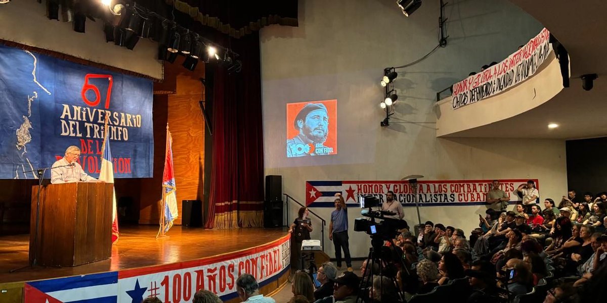 MarkKrarup's tweet photo. Cuando el Partido Comunista de Chile te dice que Cuba para ellos no es una Dictadura te están diciendo como se vería una Democracia de ellos en Chile si tuvieran el poder total... https://t.co/C1ls0bLqY7