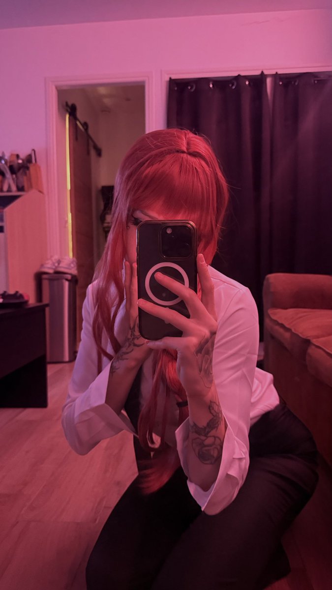 ogothx4's tweet photo. Little cosplay makima💋 https://t.co/ZLlVqw13r6