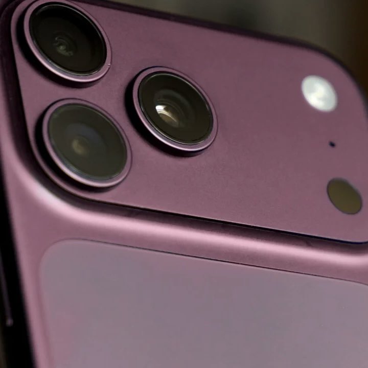 Ryekie_'s tweet photo. เป็นเจ้าของ iPhone18 Pro และ iPhone 18 Pro Max ก่อนใคร พร้อมรับส่วนลดพิเศษ✨ https://t.co/eGuTmz7bgd