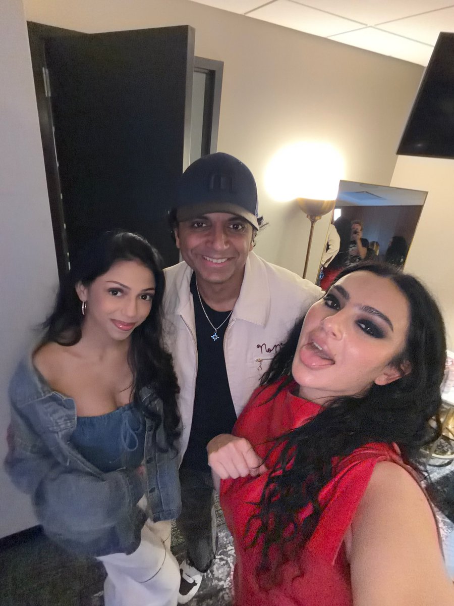 MNightShyamalan's tweet photo. Got to spend some time with @charli_xcx as she kicked off her tour in Philly. A true artist with integrity and a good human.  I was taken away during the concert. The arena was transported. And Charli is a cinephile! So we could chat forever. @SalekaNight and I had an inspiring times with her.