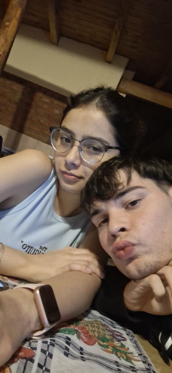 AgustinMosque17's tweet photo. A veces me pregunto que bendición obtuve al tener semejante mujer a mi lado.
Osea mira lo que es, es UFFF MI AMOORRRRRR😍😍😍😍 https://t.co/HRcwekaIpH