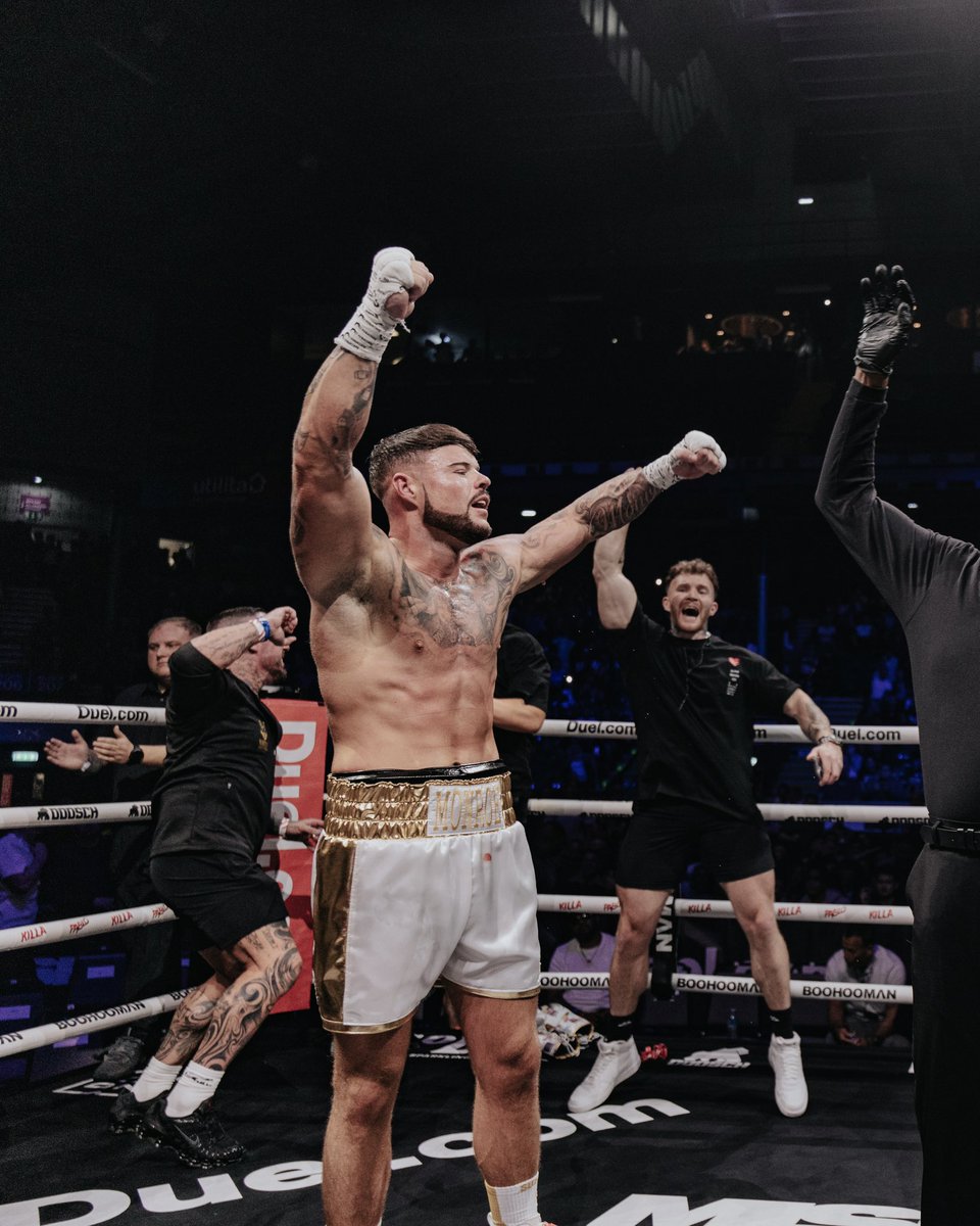 MisfitsBoxing's tweet photo. Ibiza Final Boss gets the W in his hometown!💥
#McCannStacks | NOW | Live on @DAZNCombat https://t.co/9tpqoZ5sJV