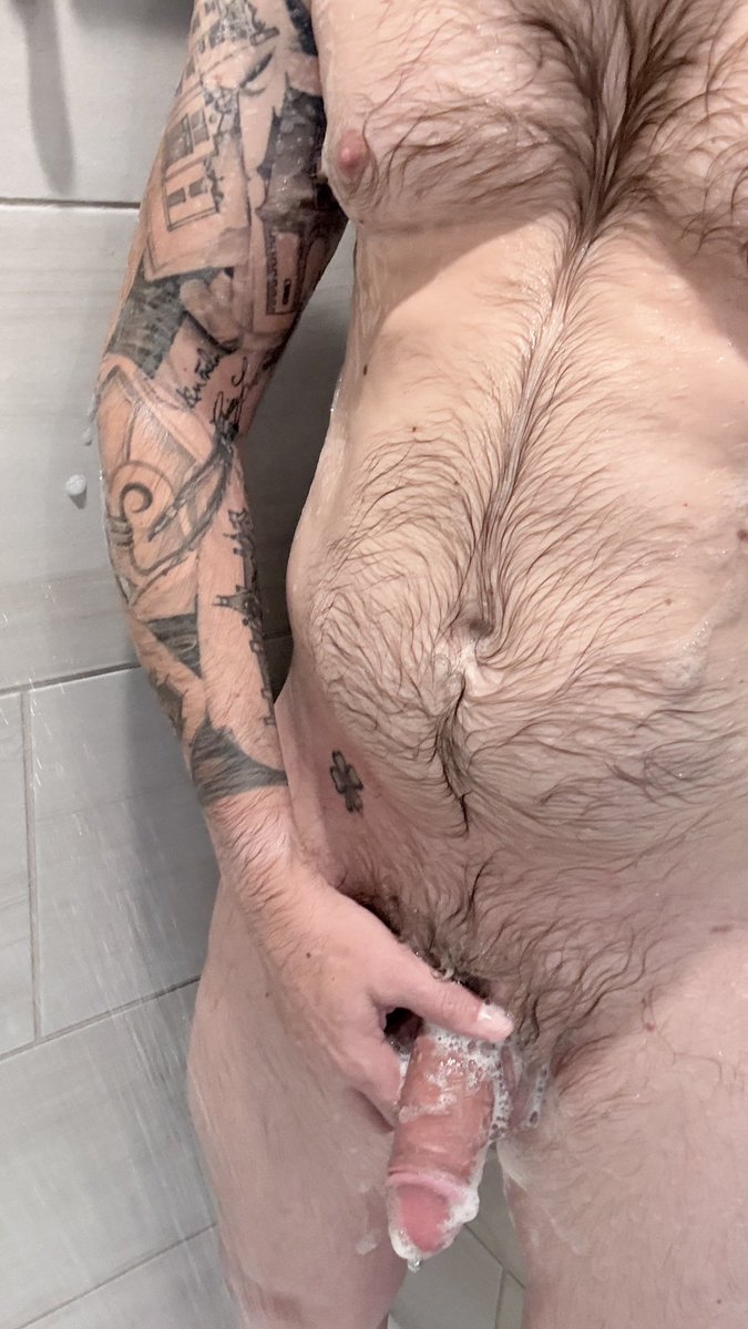 thicdicdaddyclt's tweet photo. Daddy needs some help in the shower. Any volunteers? 

#bbbh #hairy #showerporn #pa #princealbert #ink #thickdick https://t.co/JrUiieFxj6