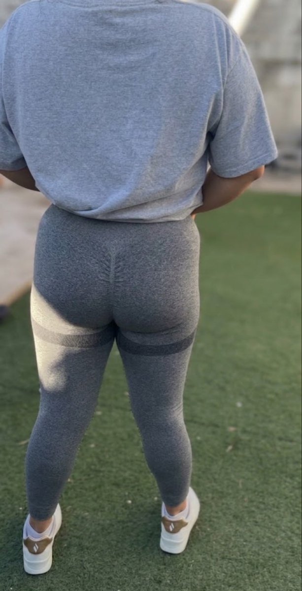 GysswCUU's tweet photo. Ahí va el GYM. A mi esposo le gusta que me vean el  🍑 cuando voy a hacer ejercicio. https://t.co/xbhVTTFeJc
