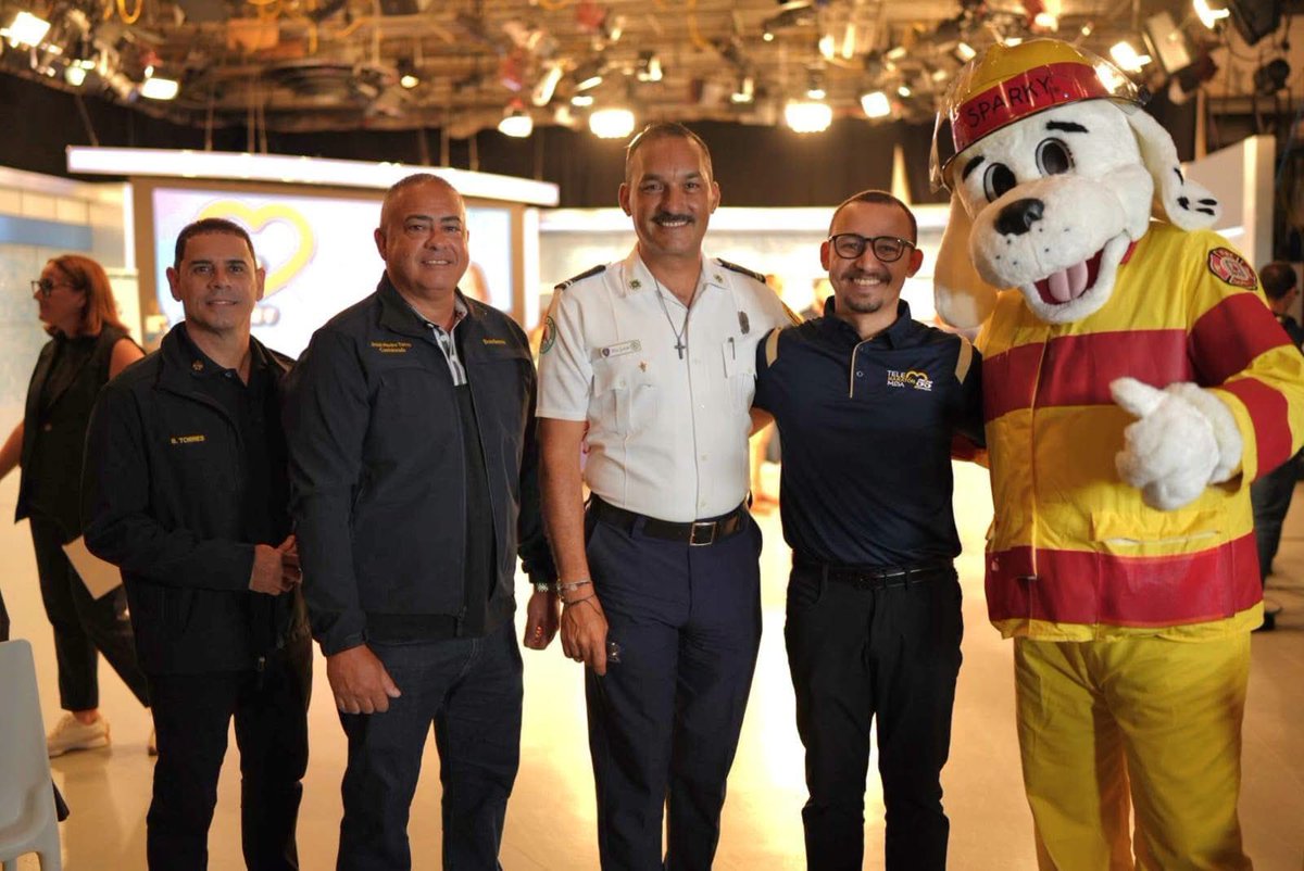 Bomberos_de_PR's tweet photo. Por 5to año consecutivo, el Negociado del Cuerpo de Bomberos de Puerto Rico dice presente en el Telemaratón de MDA Puerto Rico con #LlenaLaBota. 🚒🔥

Gracias a nuestra gente por sus donativos. Junto a la gobernadora Jenniffer González Colón, seguimos haciendo la diferencia. https://t.co/xe8fbUOGiJ