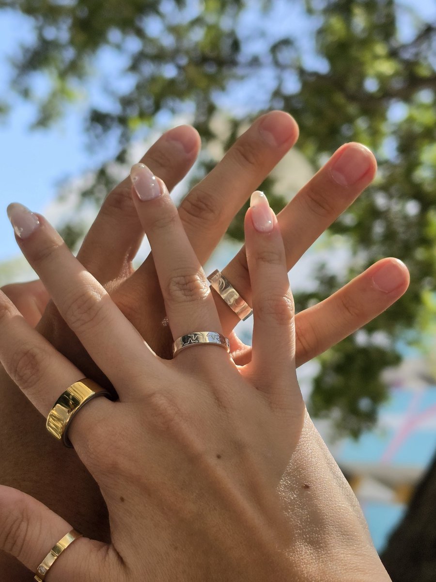letterstolana's tweet photo. EU E MEU NOIVO FIZEMLS UM WORKSHOP DE COMO FAZER ANEIS!!!! decidimos fazer algo para guardar de lembrança nosso ultimo aniversário de namoro antes de nos casar :)) https://t.co/1XNYAtgMs1