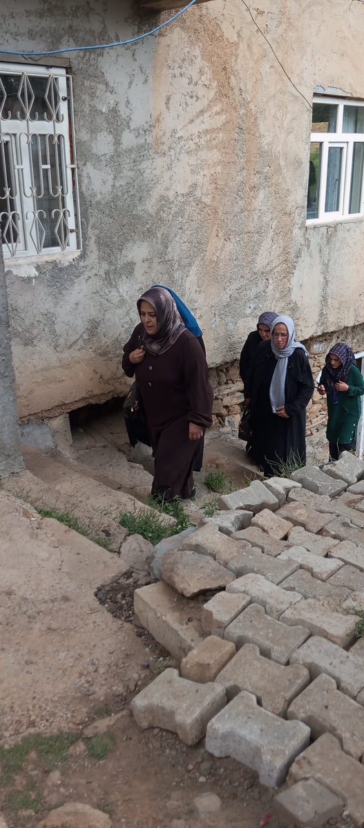 resmi19106's tweet photo. Kadın kolları başkanımız sayın @nurcanhakan65  ve teşkilatımızla birlikte geçtiğimiz günlerde ilçemizde kaza geçiren teşkilat üyemiz olan Menice kaymazı’ın oğlunu ziyaret ederek geçmiş olsun dileklerimizde bulunduk.
@rterdogan @tugbaisikercan 
@zerrin_alpaslan_65 @abdulahatarvass https://t.co/DGz4bCsNgE