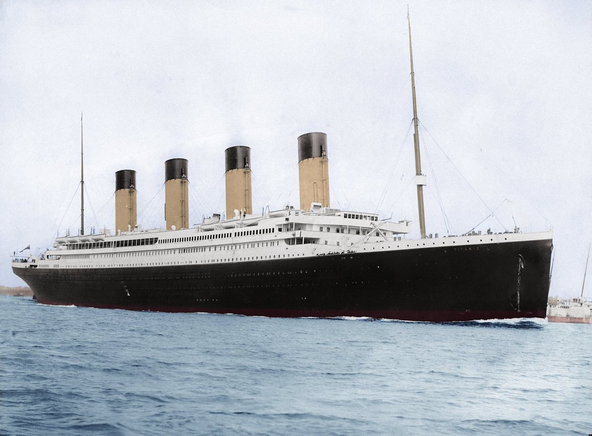 cagiago_'s tweet photo. The titanic today if they put Raya in charge of saving it. https://t.co/FZKrBtsUqP