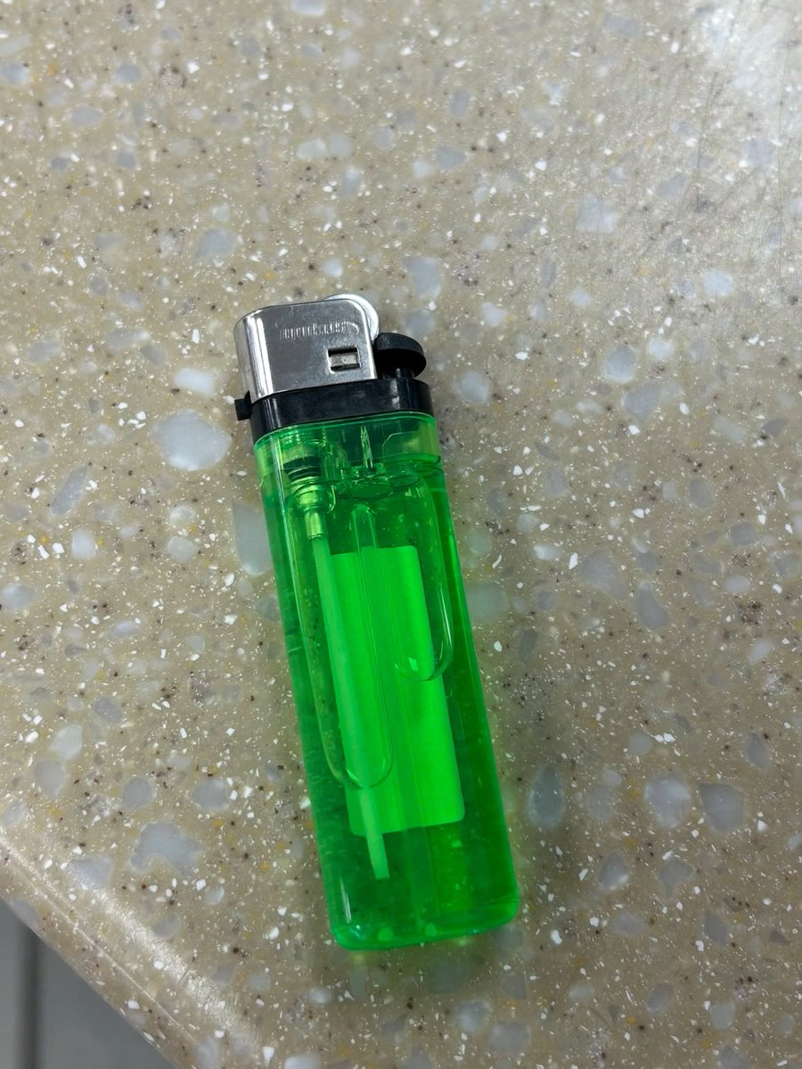 LegendaryJayyyy's tweet photo. If yall so black.. what you call this ?!!?! https://t.co/3ro7pxHERp