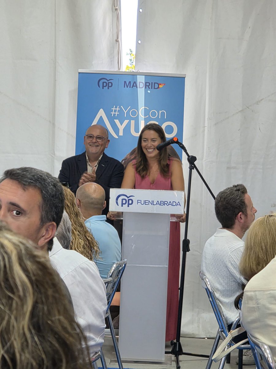 popularesfuenla's tweet photo. 🍽️ ¡Caseta del PP de #Fuenlabrada hasta la bandera en nuestra comida de afiliados! 

💙 Días como hoy demuestran que el cambio es posible. Gracias a todos y a María Jesús Alarilla, presidenta del Comité de Derechos y Garantías, por acompañarnos. 🇪🇸 https://t.co/5n18OQxjO9